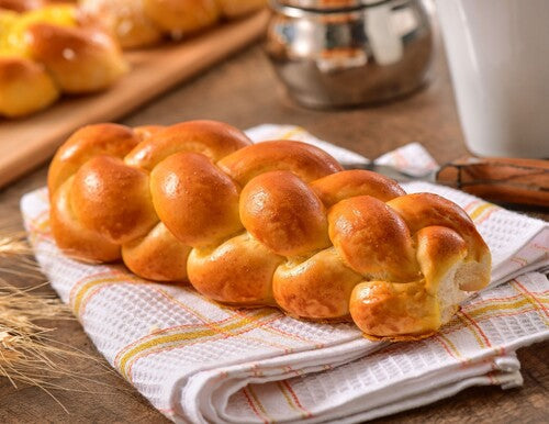Olive Oil Challah Demo with Stephanie Rosenbaum Klassen